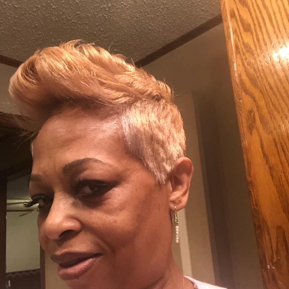 Meet your Posher, Maylean